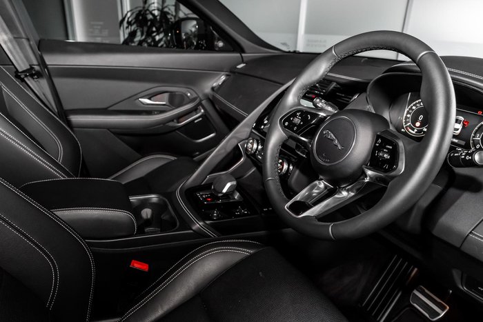 2024 Jaguar E-PACE P250 R-Dynamic SE