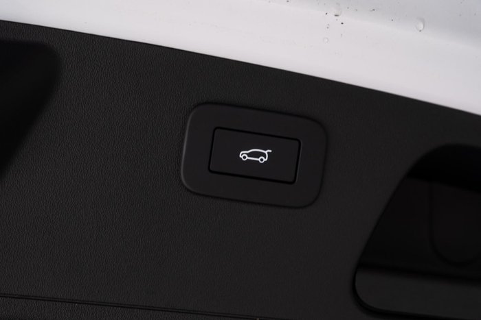 2024 Jaguar E-PACE P250 R-Dynamic SE
