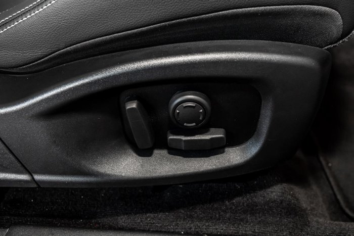 2024 Jaguar E-PACE P250 R-Dynamic SE