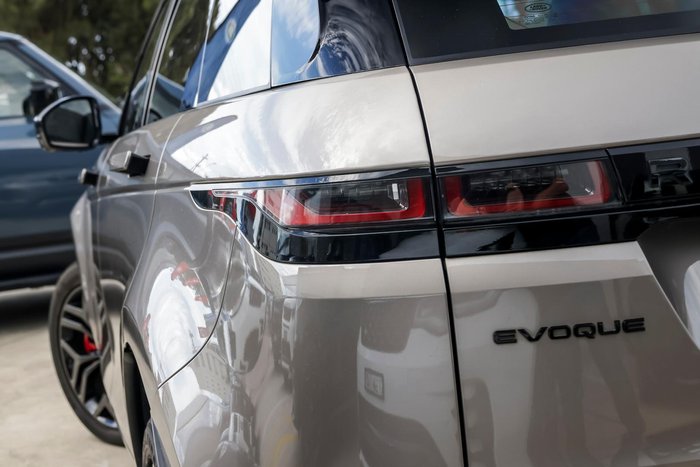 2021 Land Rover Range Rover Evoque P250 R-Dynamic SE