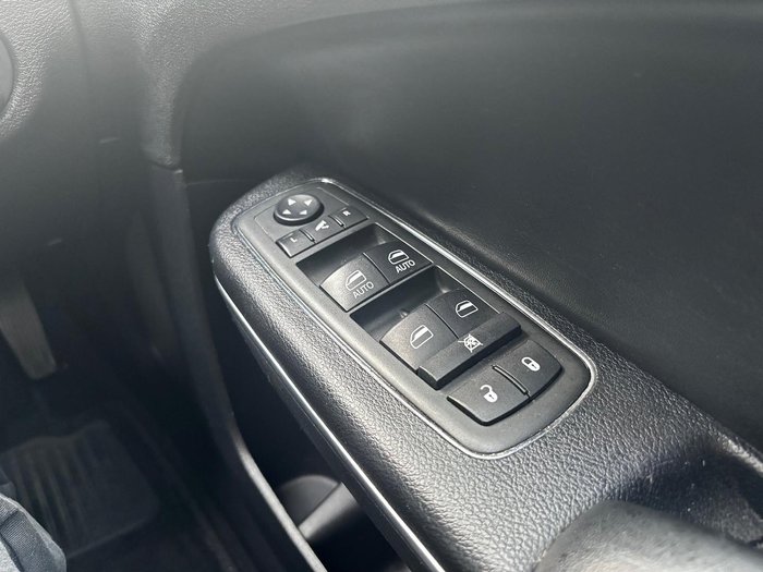 2012 Chrysler 300 C LX MY12 Bright White