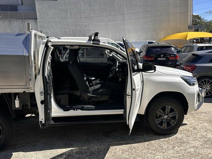 2023 Toyota Hilux SR Hi-Rider GUN136R 4x2 Glacier White