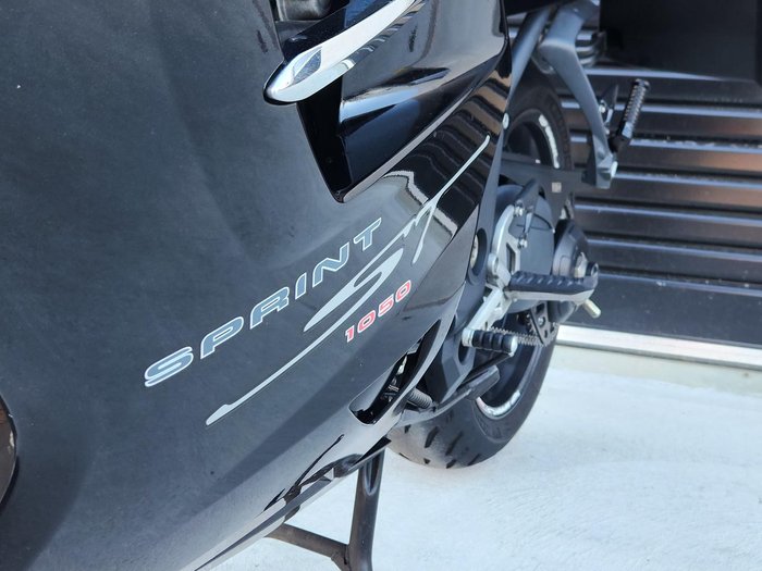 2009 Triumph Sprint ST 1050 ABS