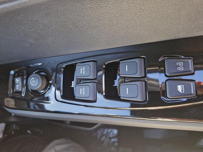 2026 KGM Torres Hybrid K40 J140 MY26 Forest Green