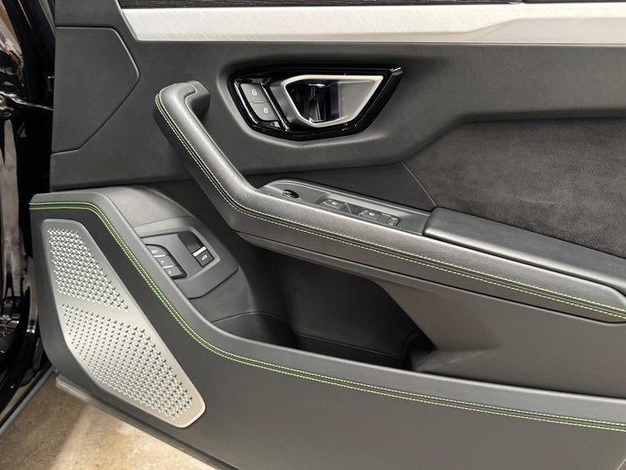 2019 Lamborghini Urus 636 MY19 AWD Nero Noctis