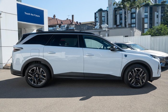 2025 Peugeot 5008 GT Premium Hybrid