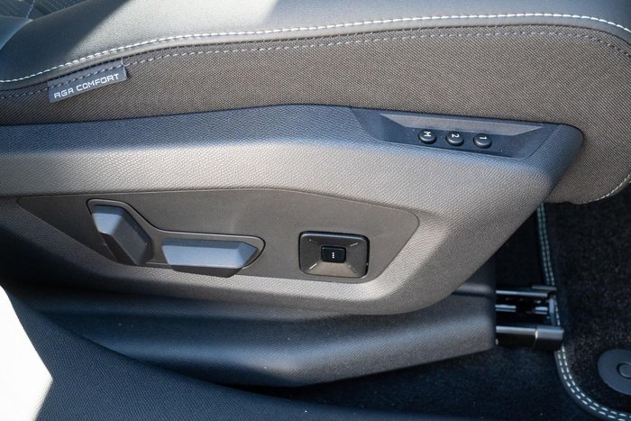 2025 Peugeot 5008 GT Premium Hybrid