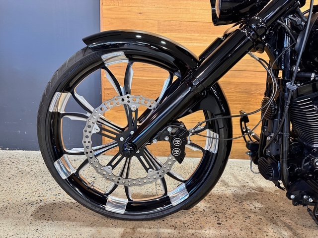 2016 HARLEY-DAVIDSON FXSB SOFTAIL BREAKOUT