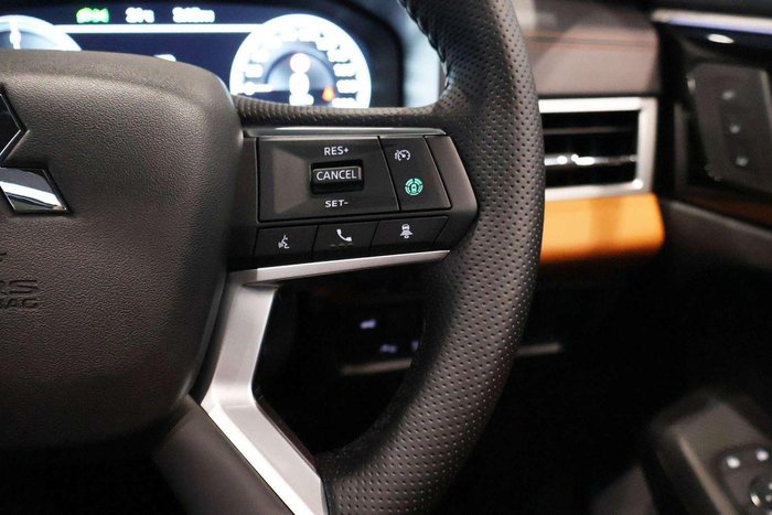 2025 Mitsubishi Outlander PHEV Exceed Tourer