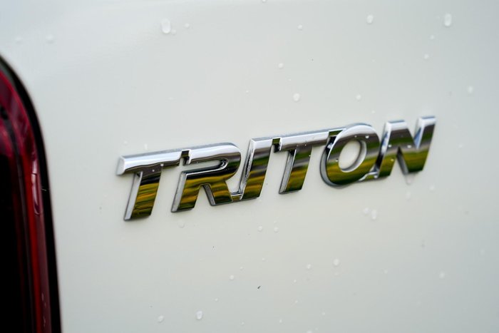 2022 Mitsubishi Triton GLX