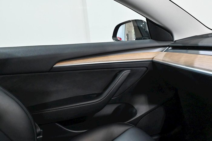 2022 Tesla Model 3 Rear-Wheel Drive Black