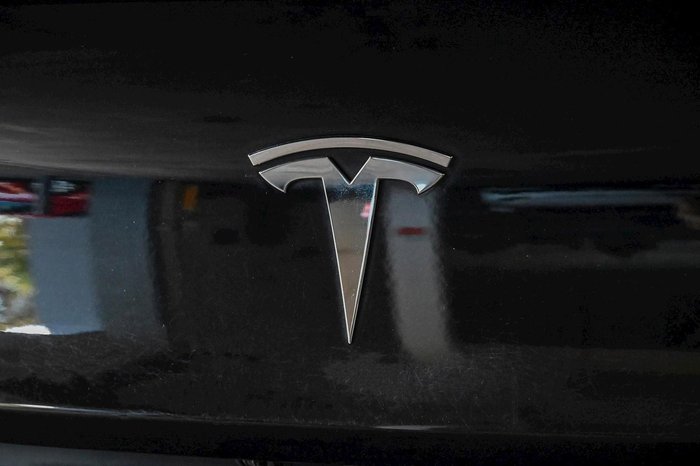 2022 Tesla Model 3 Rear-Wheel Drive Black