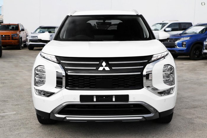 2025 Mitsubishi Outlander LS