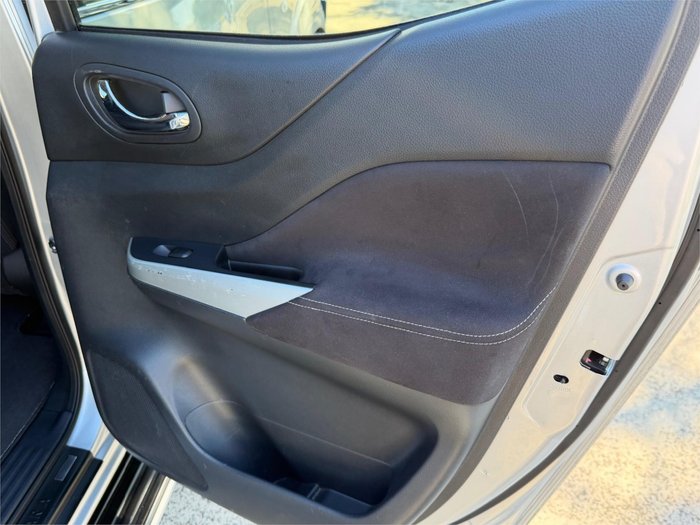 2015 NISSAN NAVARA ST (4x4) NP300 D23 SILVER OR CHROME