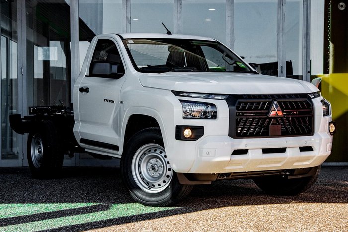 2025 Mitsubishi Triton GLX