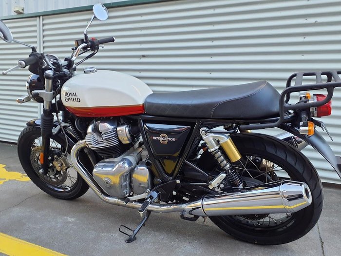 2022 Royal Enfield Interceptor 650 Classic 650 Twin