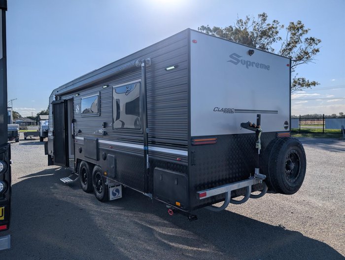 2020 Supreme Classic Tourer Double Bunk
