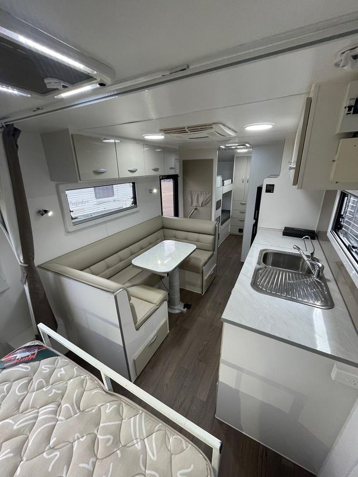 2020 Supreme Classic Tourer Double Bunk