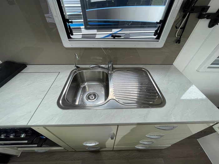 2020 Supreme Classic Tourer Double Bunk