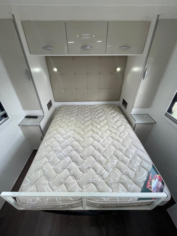 2020 Supreme Classic Tourer Double Bunk