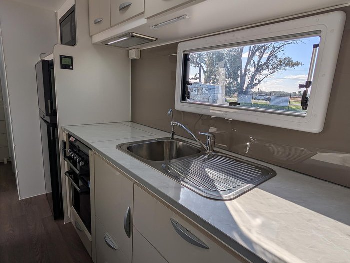 2020 Supreme Classic Tourer Double Bunk