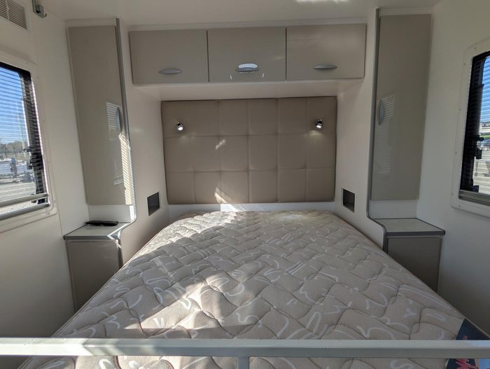 2020 Supreme Classic Tourer Double Bunk