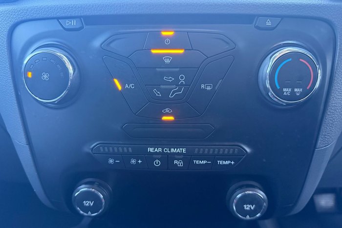 2016 Ford Everest Ambiente