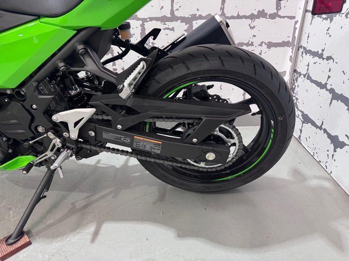 2023 Kawasaki Ninja 400 (EX400G) Ninja Green