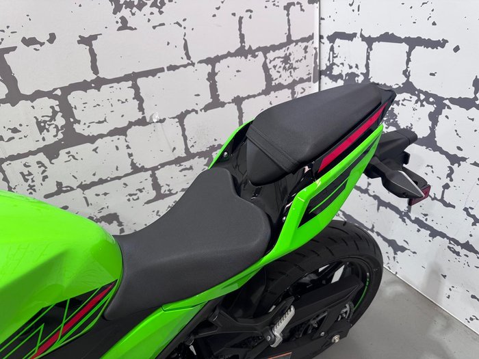2023 Kawasaki Ninja 400 (EX400G) Ninja Green
