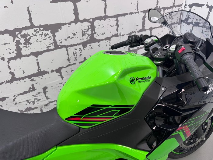 2023 Kawasaki Ninja 400 (EX400G) Ninja Green