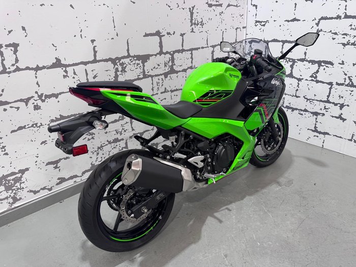 2023 Kawasaki Ninja 400 (EX400G) Ninja Green