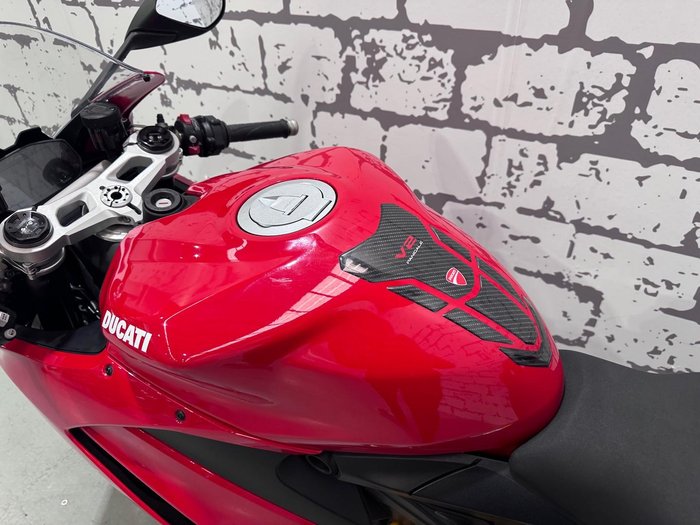 2023 Ducati Panigale V2 Panigale Red
