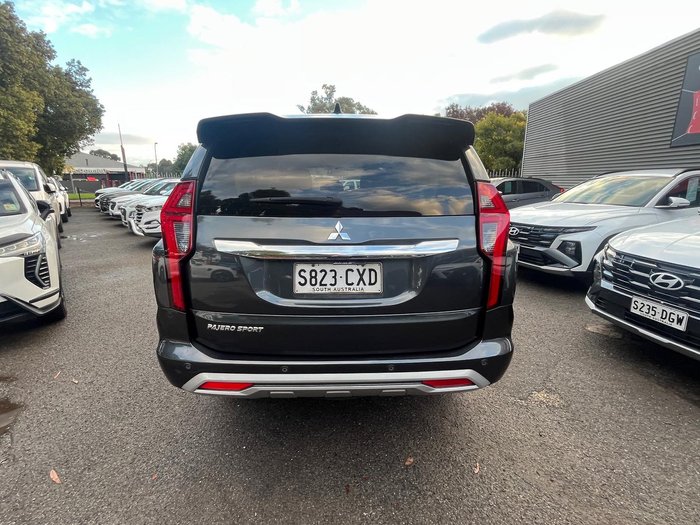 2023 Mitsubishi Pajero Sport GLS