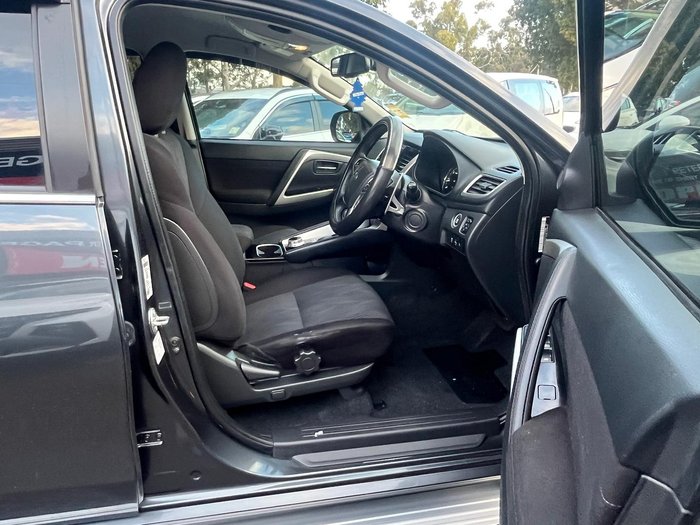 2023 Mitsubishi Pajero Sport GLS