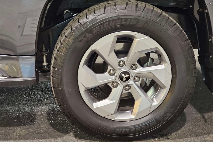 2025 Mitsubishi Pajero Sport GLX