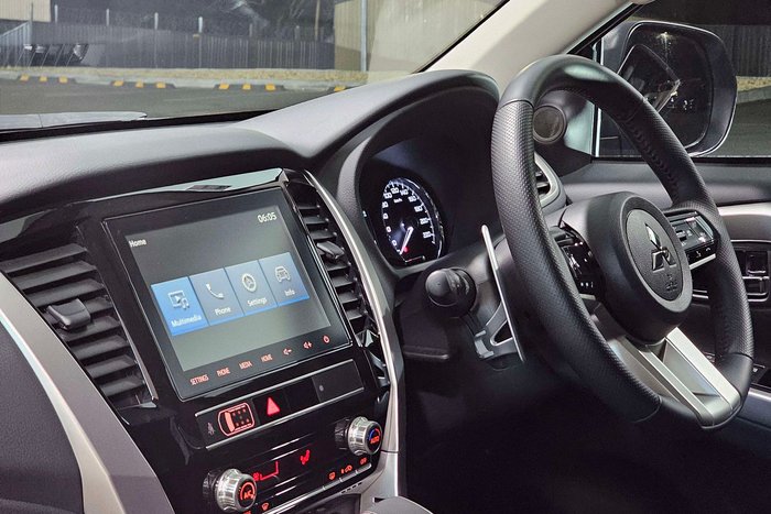 2025 Mitsubishi Pajero Sport GLX