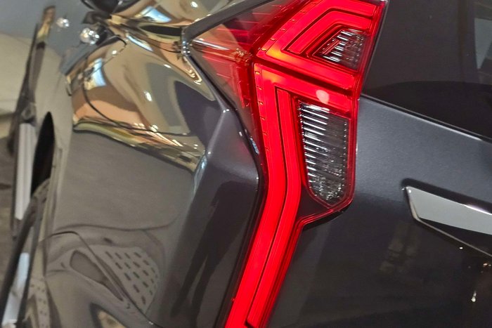 2025 Mitsubishi Pajero Sport GLX