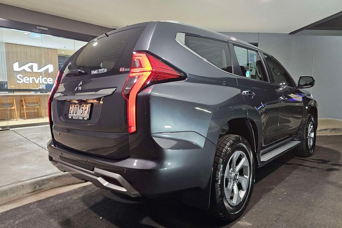 2025 Mitsubishi Pajero Sport GLX