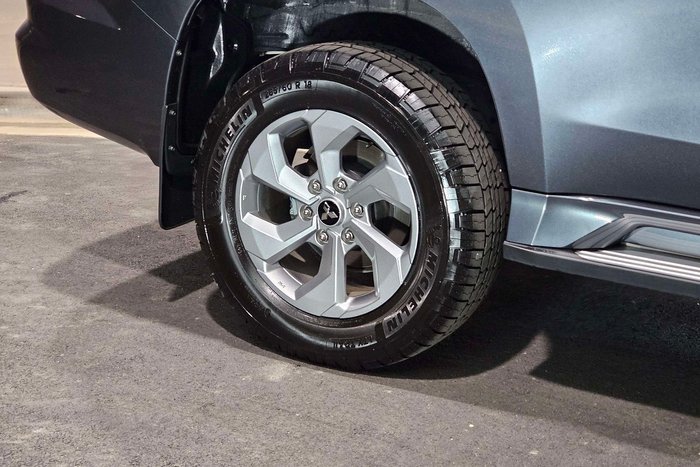 2025 Mitsubishi Pajero Sport GLX