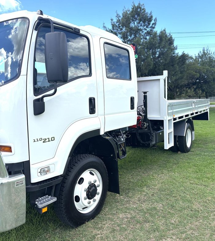 2024 Isuzu F Series FSS110-210 White