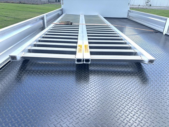 2024 Isuzu F Series FSS110-210 White