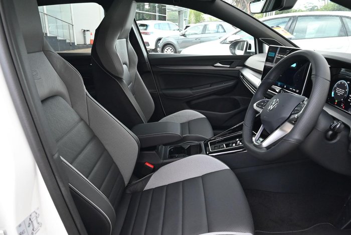 2026 Volkswagen Golf 110TSI R-Line