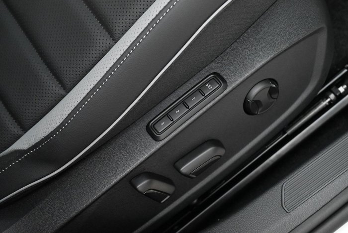 2026 Volkswagen Golf 110TSI R-Line