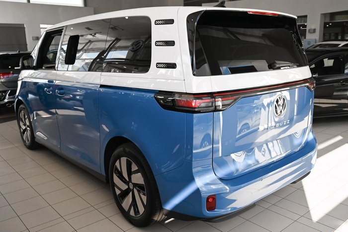 2025 Volkswagen ID. Buzz Pro BEV560