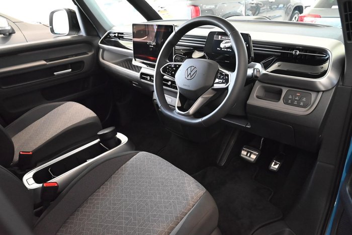 2025 Volkswagen ID. Buzz Pro BEV560