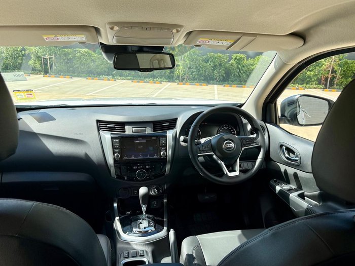 2025 Nissan Navara ST-X