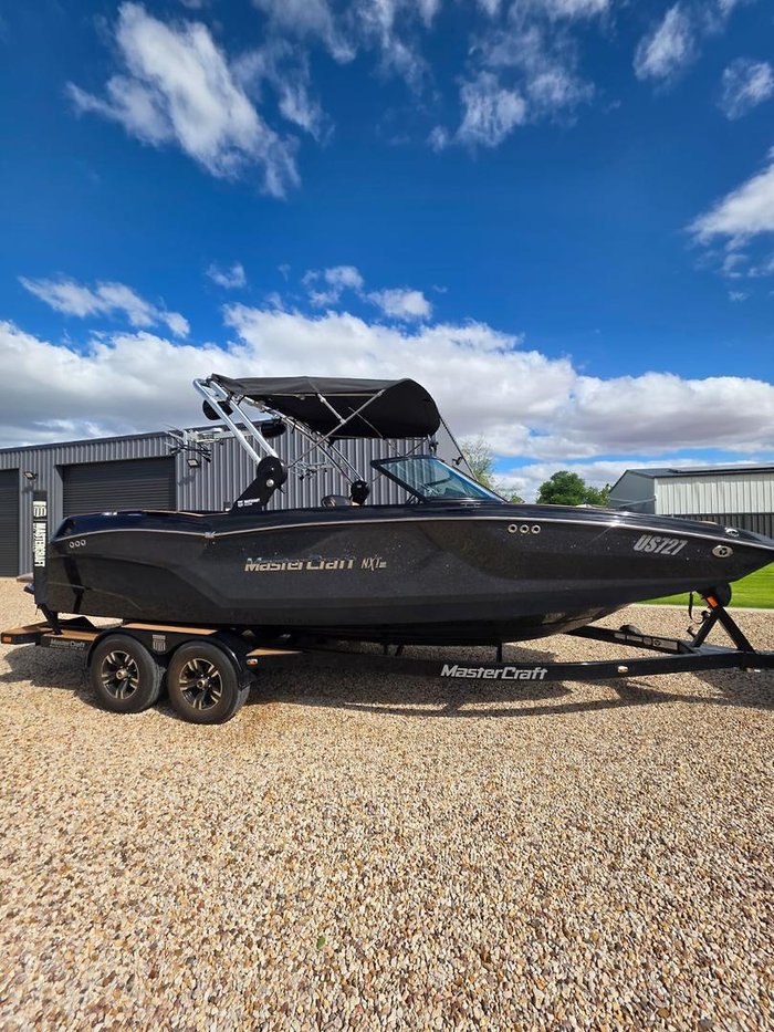 2021 MasterCraft NXT22
