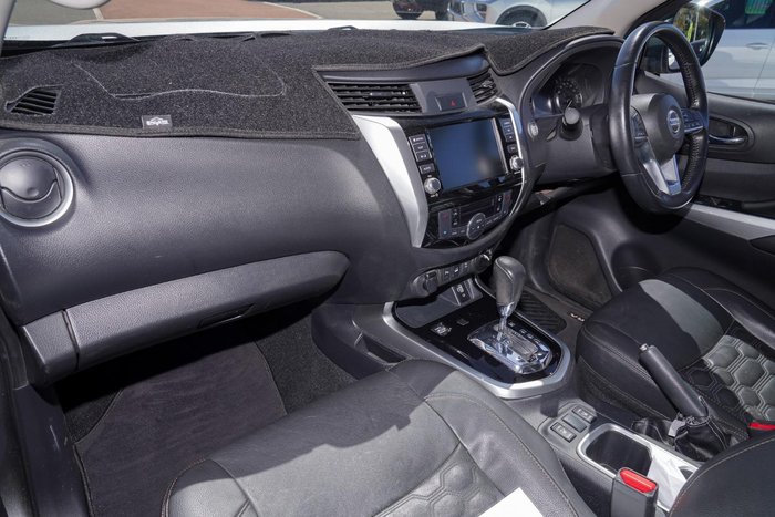 2021 Nissan Navara ST-X