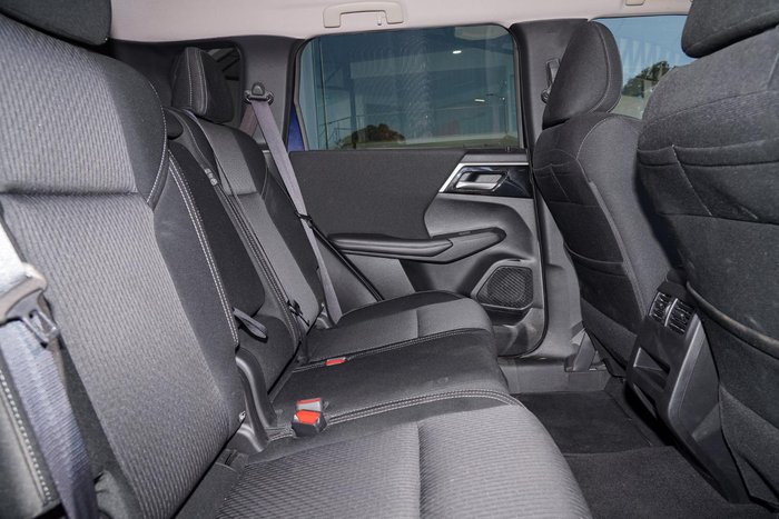 2025 Mitsubishi Outlander LS