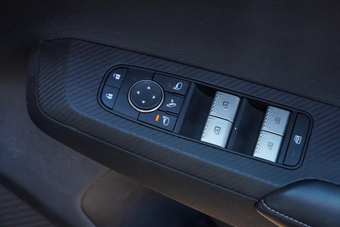 2025 Mitsubishi Outlander LS